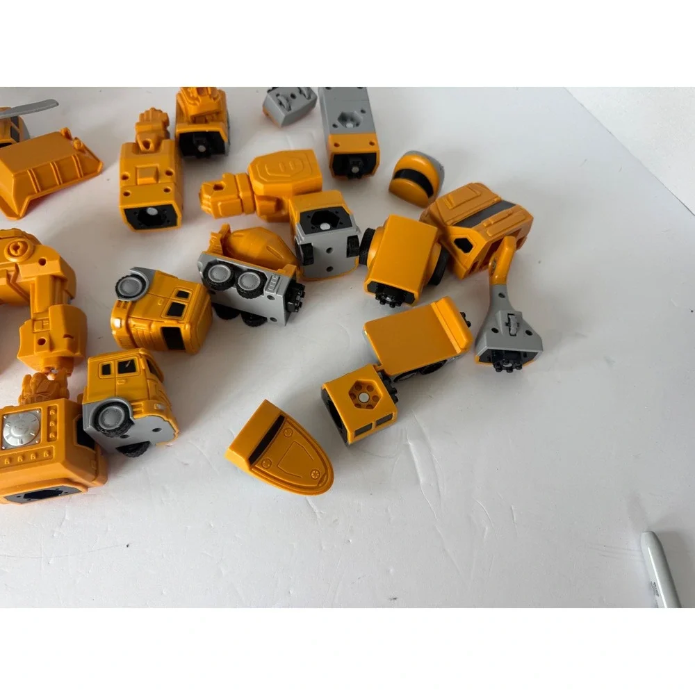 Magnetic Construction Vehicle Building Toy Set 20 Piece‎ Yellow Robot